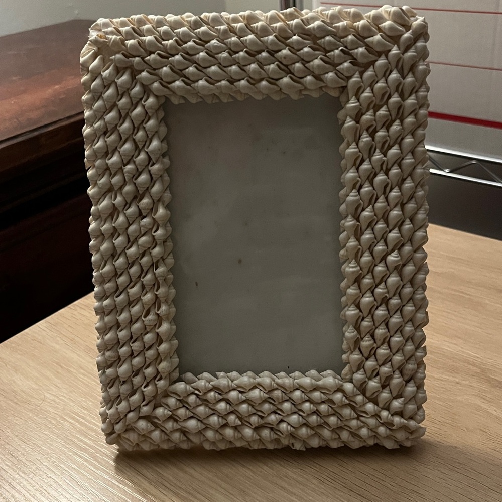 Seashell Picture Frame: Coastal Beach Home Decor